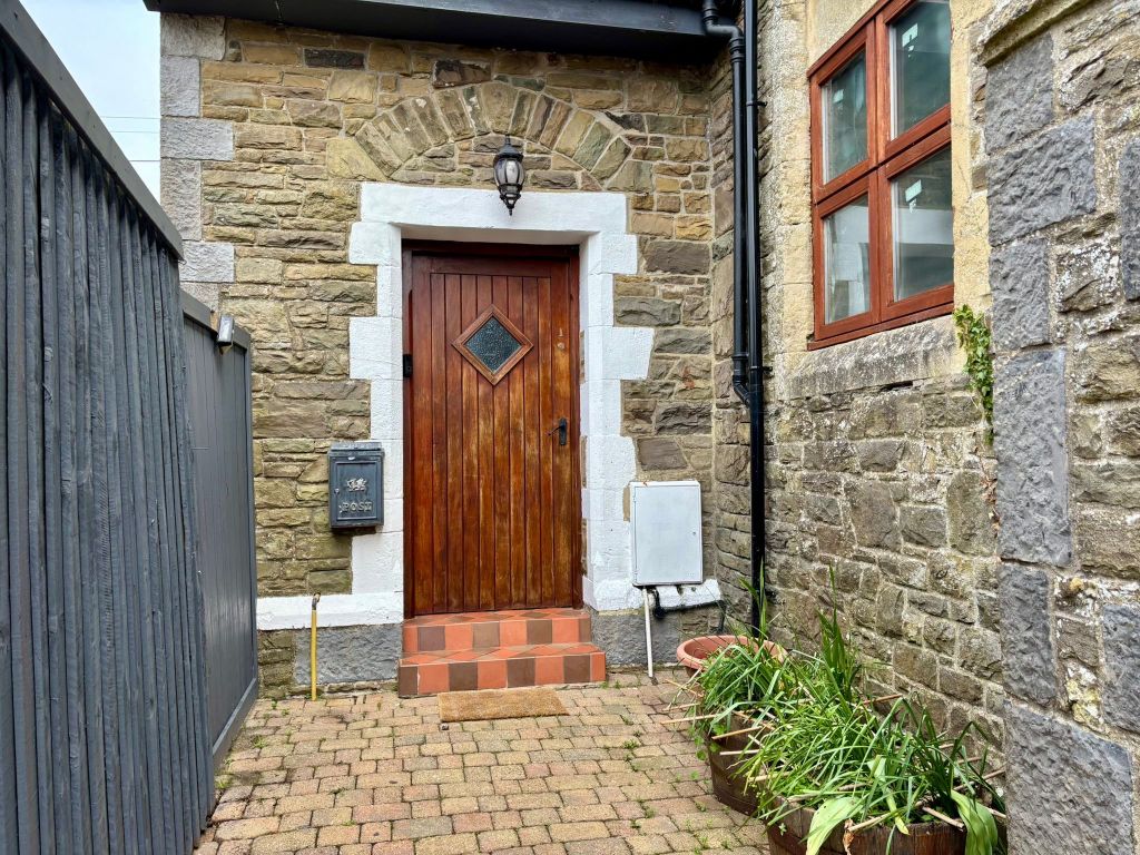 Property photo 3 of 34 Picture No. 05