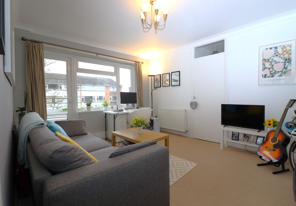 Property photo 3 of 6