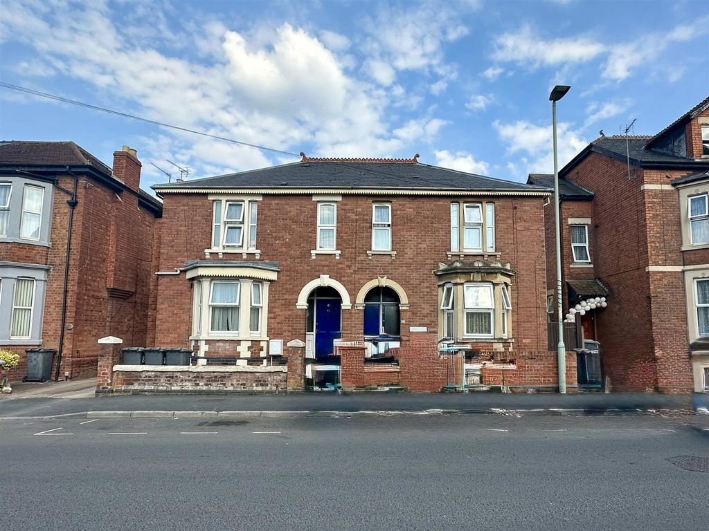 Property photo 1 of 6 Front Aspect