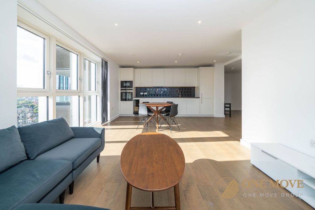 Property photo 2 of 36