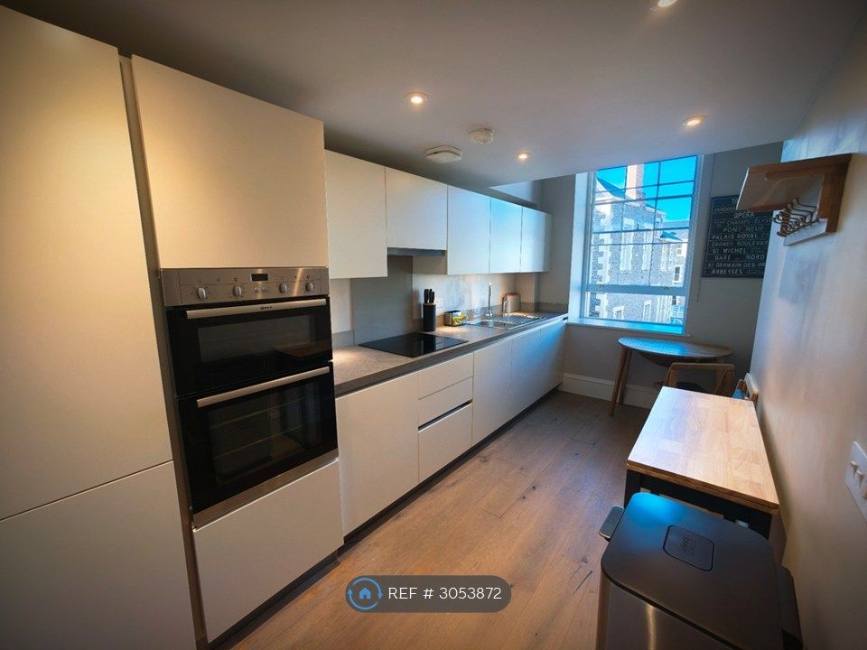 Property photo 3 of 19
