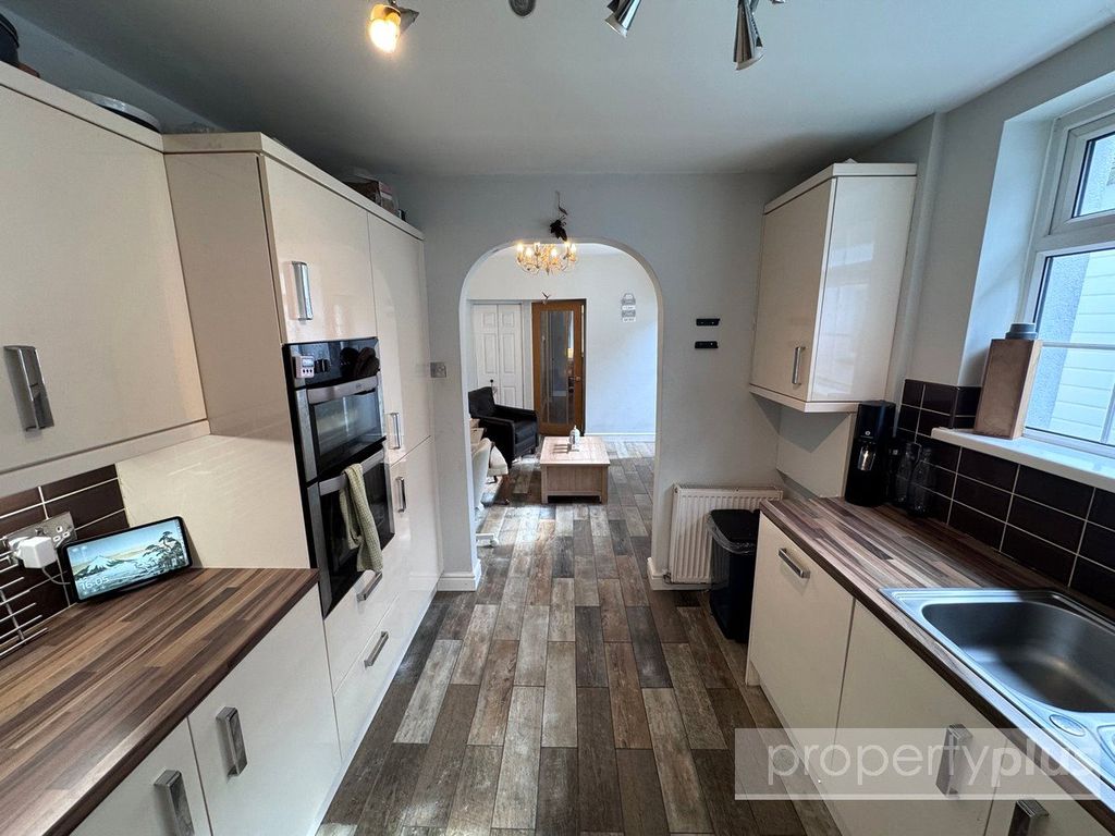 Property photo 3 of 17 Picture No. 08