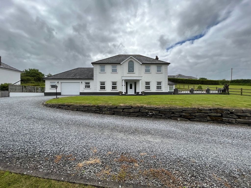 Property photo 3 of 77