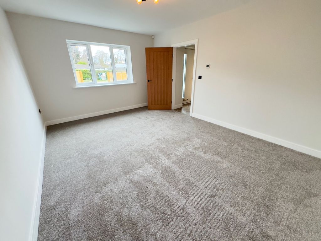 Property photo 3 of 35