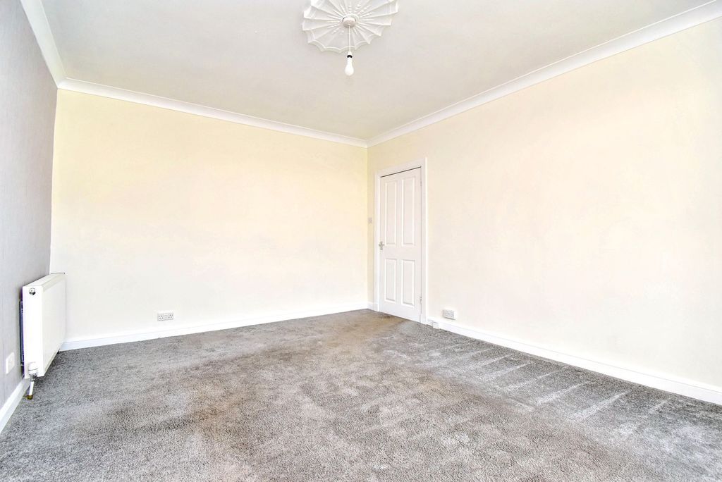 Property photo 3 of 13 Lounge/Dining Angle 2