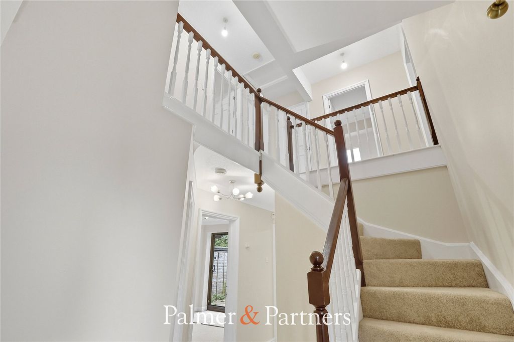 Property photo 3 of 33 Picture No. 14