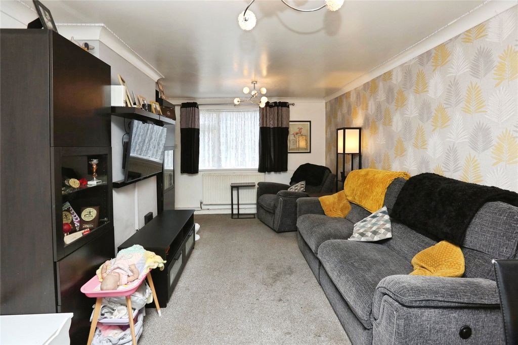 Property photo 3 of 12 Picture No. 15