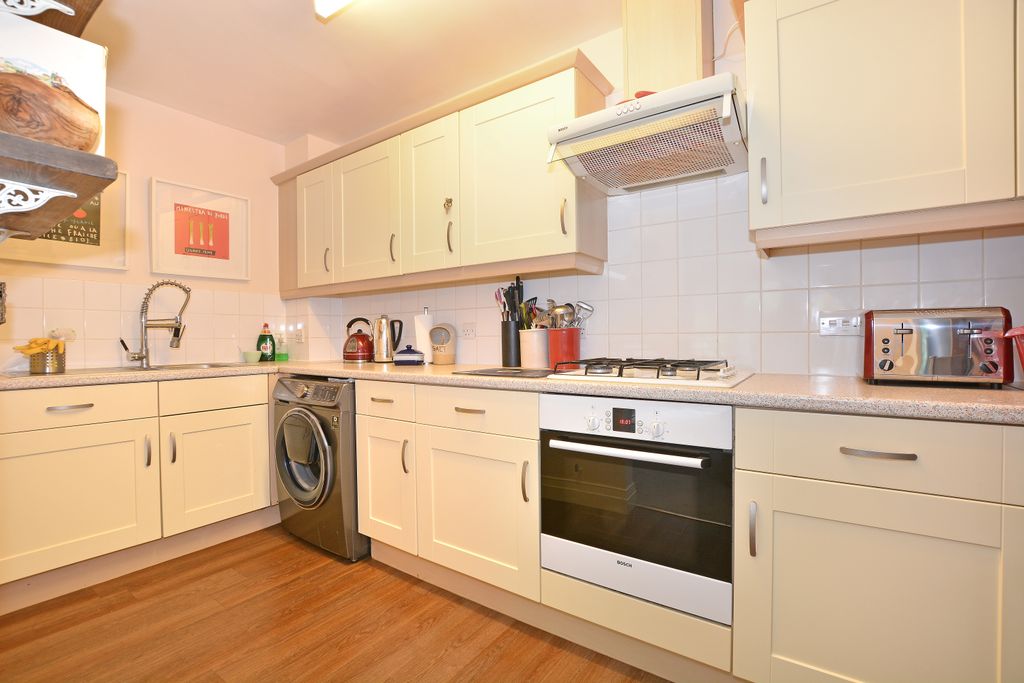 Property photo 2 of 8 Photo 02