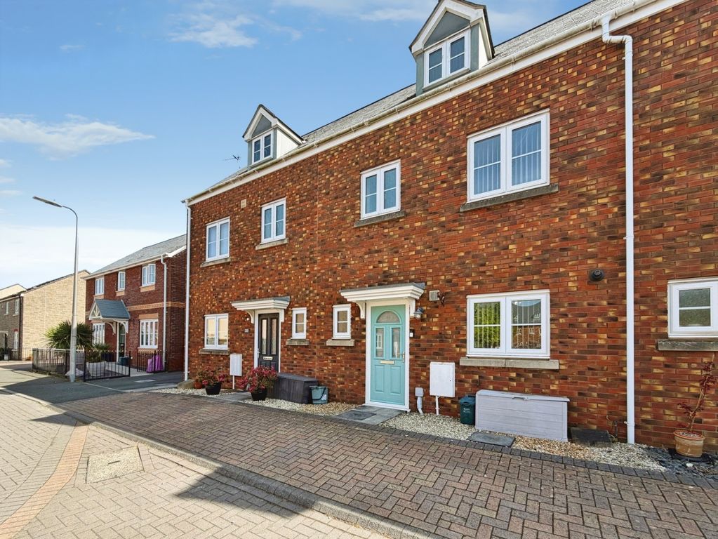 Property photo 1 of 36 4818382