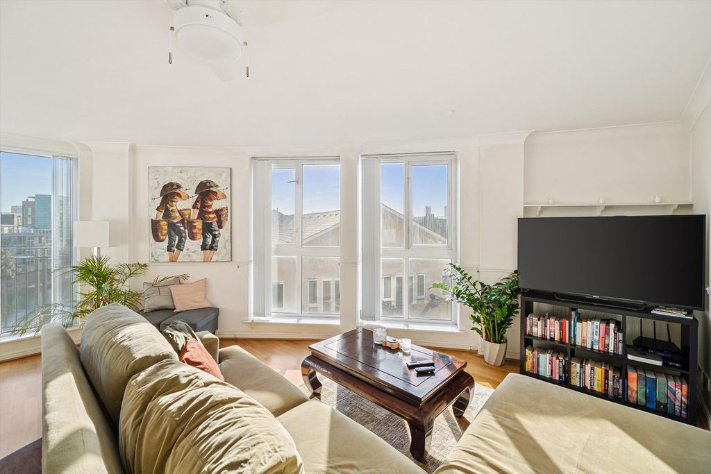 Property photo 2 of 15 Image