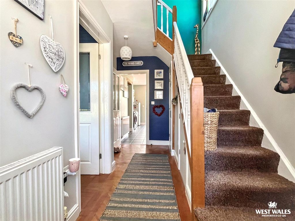 Property photo 3 of 25 Img_1884.Jpg