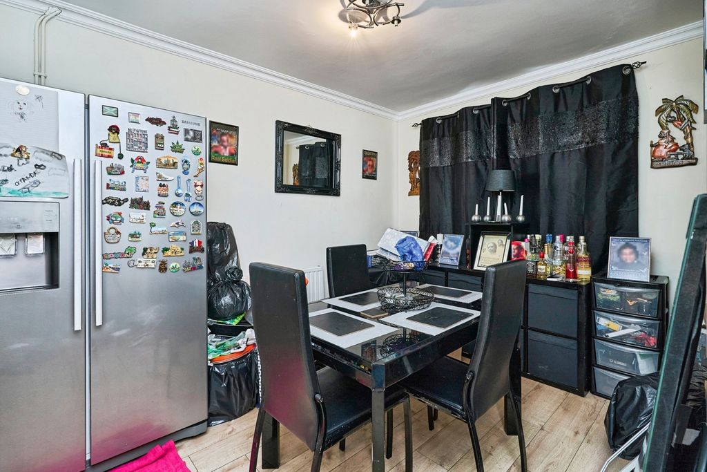 Property photo 3 of 15 Pbox-Img.Jpg