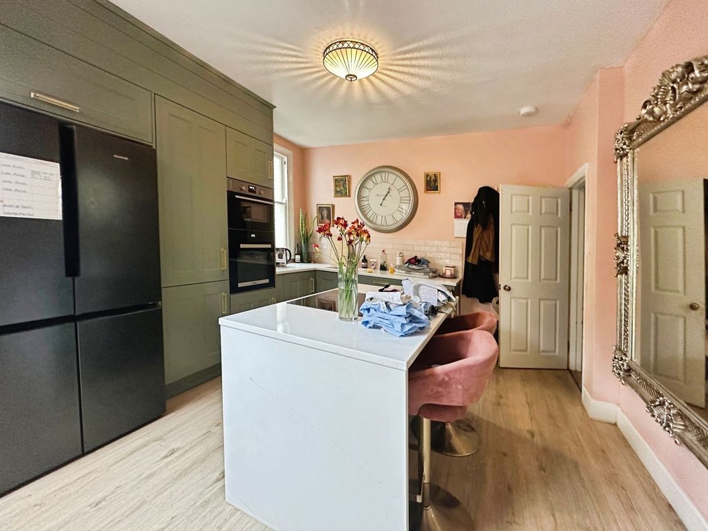 Property photo 3 of 18 Pbox-Img.Jpg