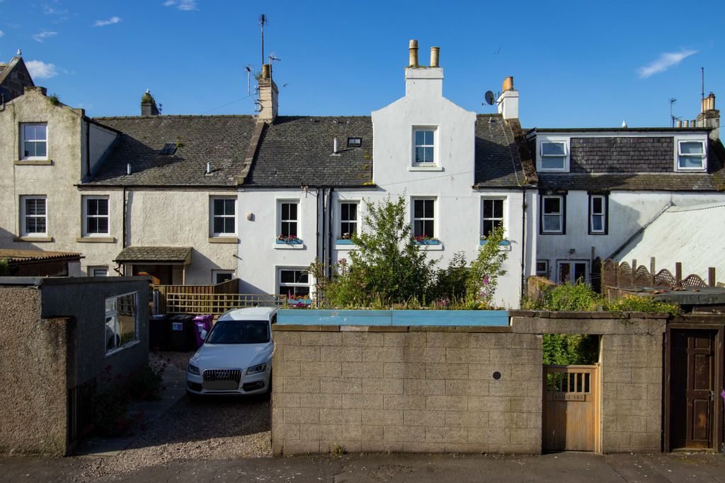 Property photo 2 of 26 4 St Mary's Road