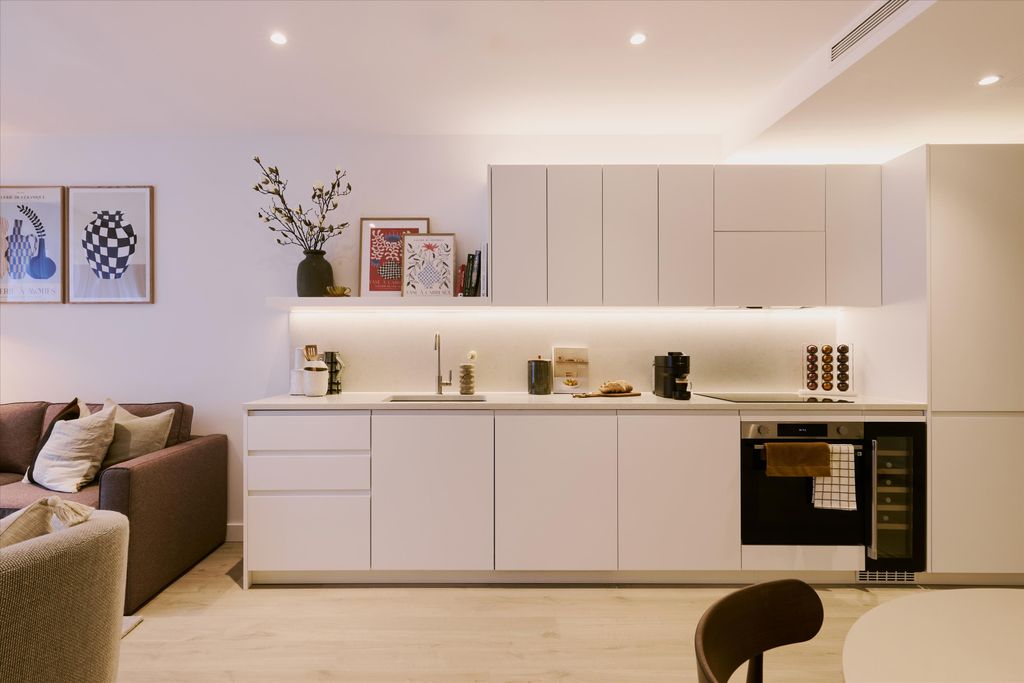 Property photo 2 of 14 Image