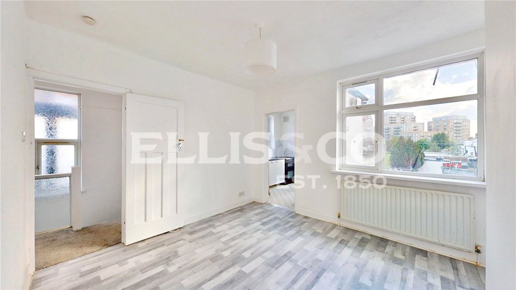 Property photo 2 of 15 Picture No. 07