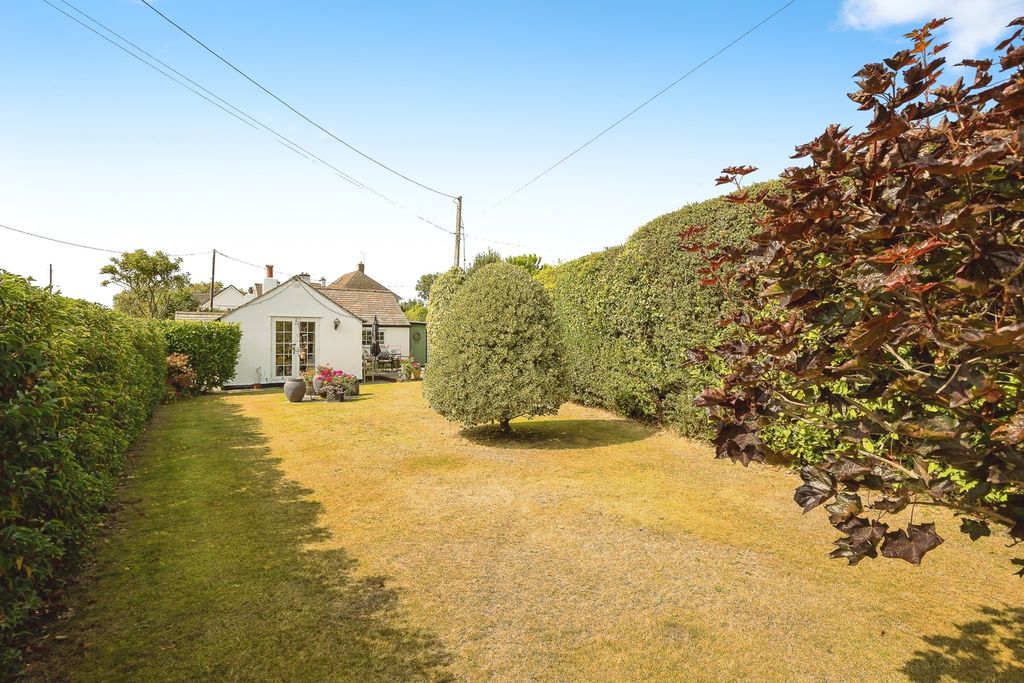 Property photo 3 of 20 Photo