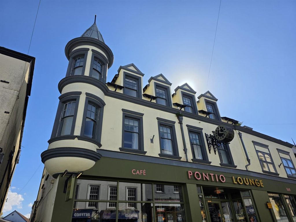 Property photo 1 of 9 Front 1.Jpg