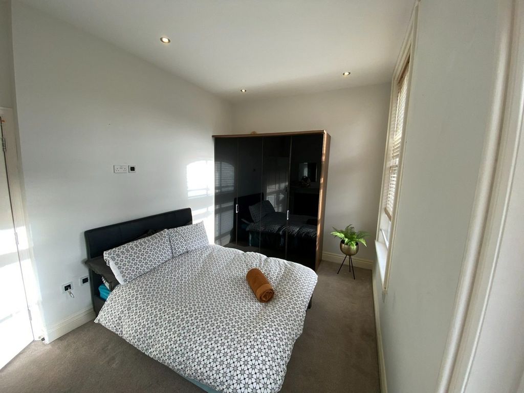 Property photo 3 of 4 Gallery