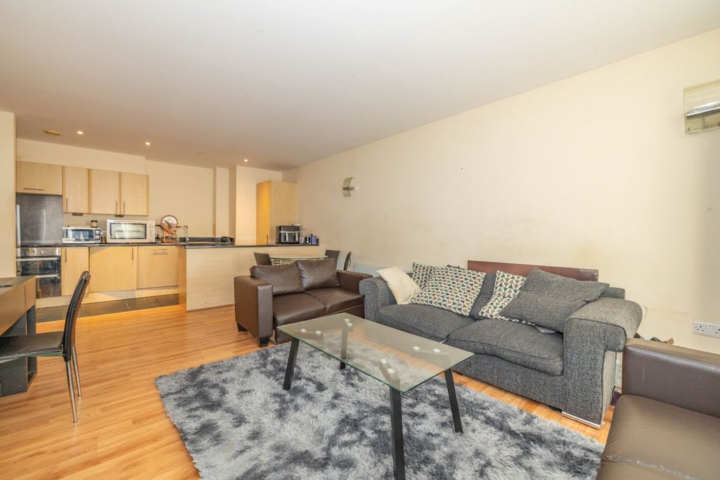 Property photo 2 of 8 Picture 2