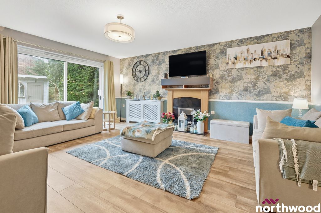 Property photo 3 of 28