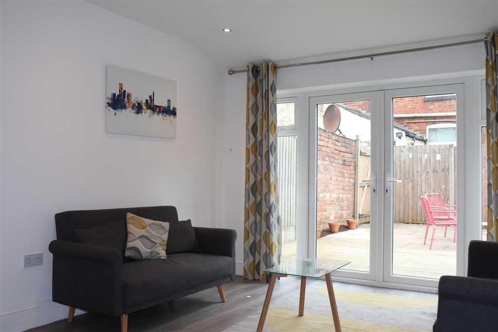 Property photo 3 of 32