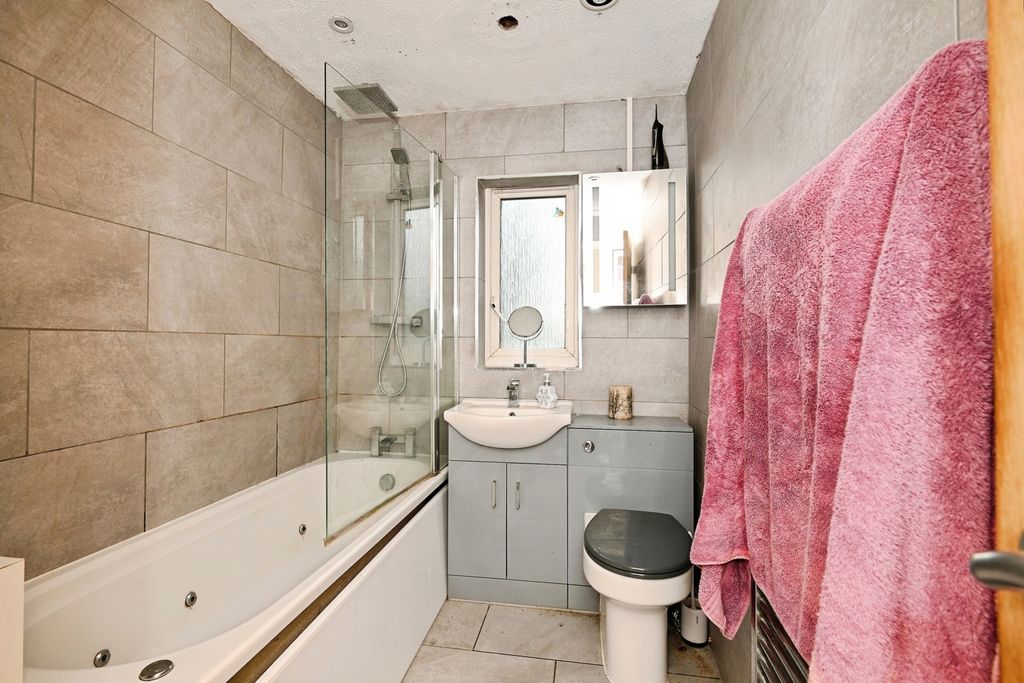 Property photo 2 of 16 Pbox-Img.Jpg