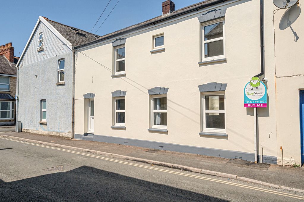 Property photo 3 of 22 1-6A6363E947ee2-1494225-19F943E43A3Ac-4-1-1