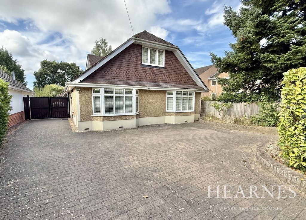 Property photo 1 of 32