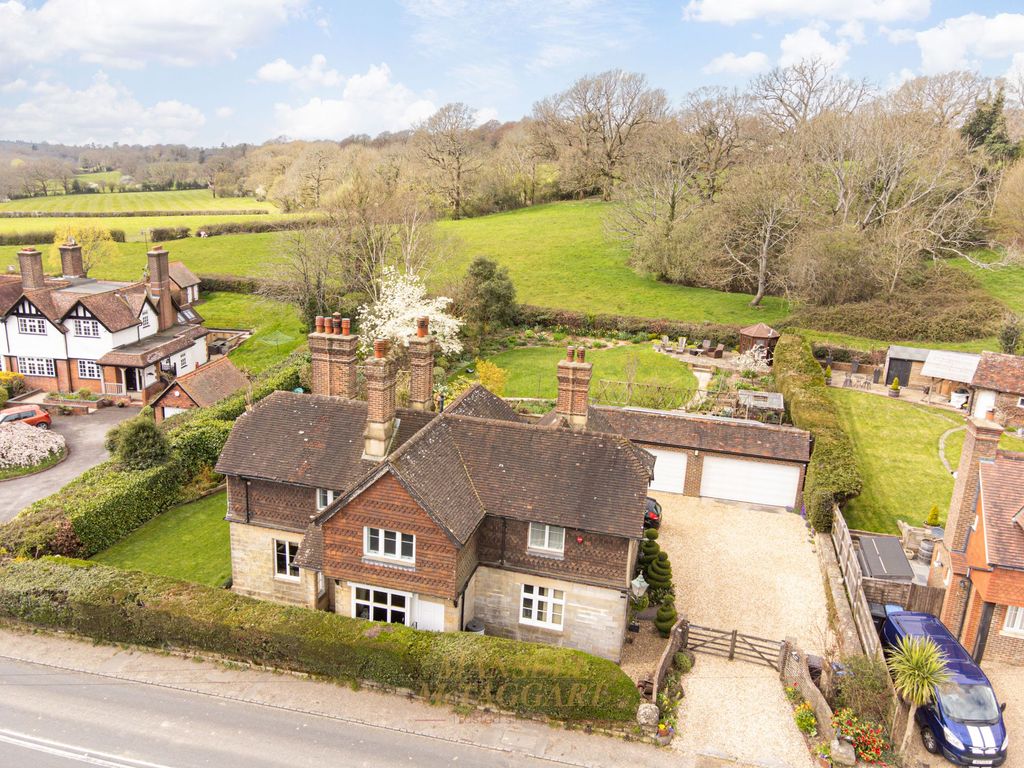 Property photo 1 of 40