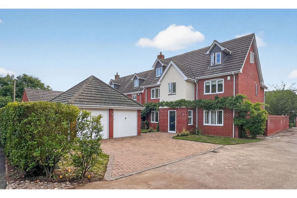 Property photo 1 of 31