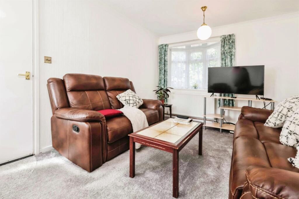 Property photo 2 of 4