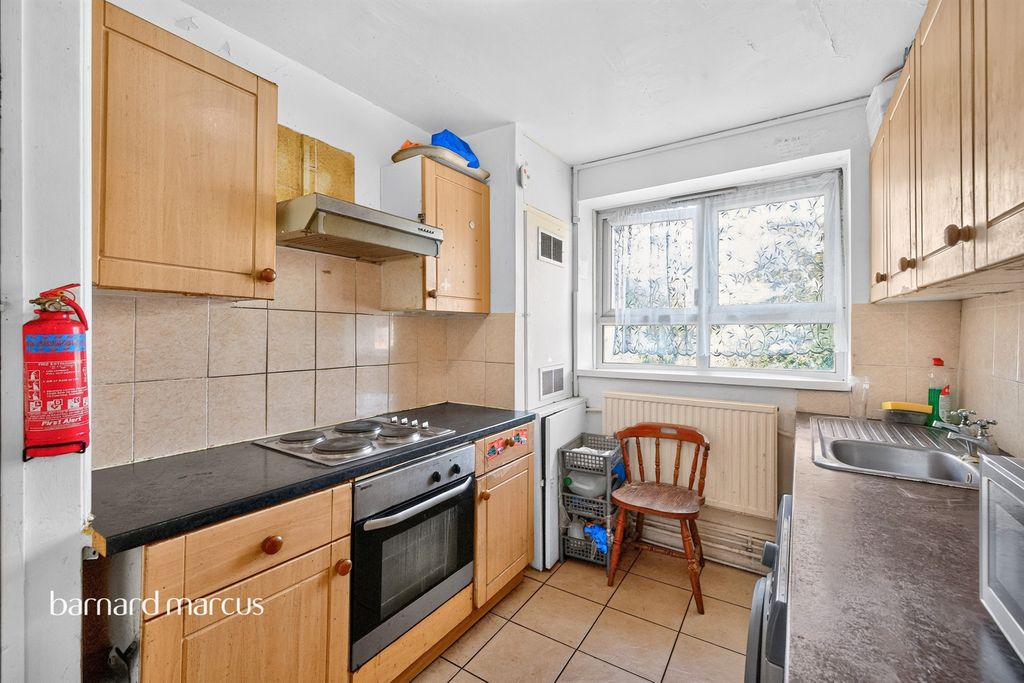 Property photo 2 of 8