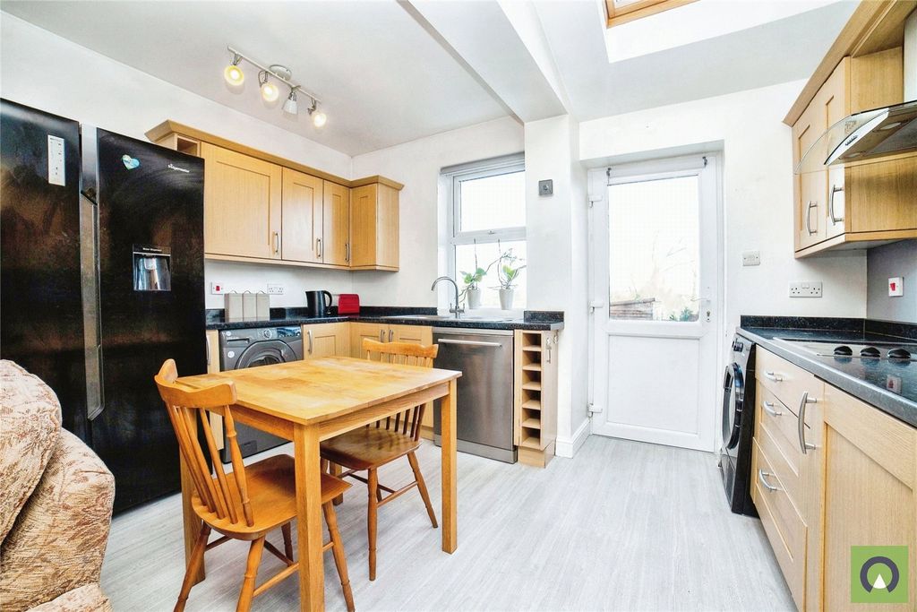 Property photo 2 of 8 Kitchen Dining Room
