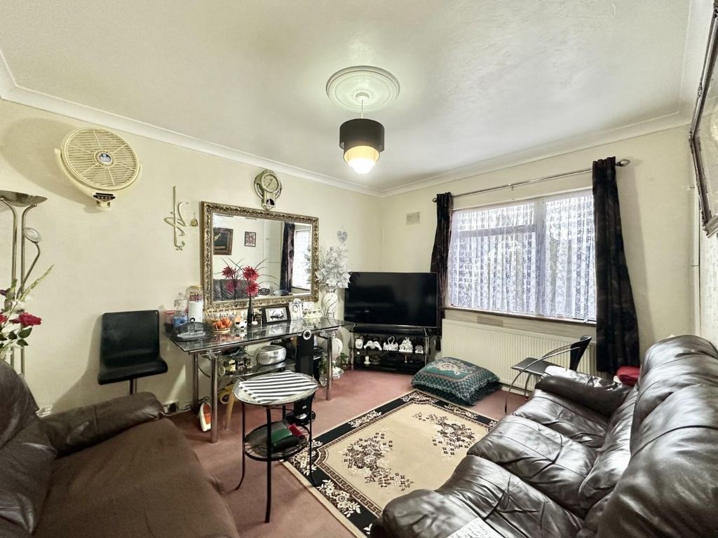 Property photo 2 of 10 Thumbnail_Img_0239.Jpg