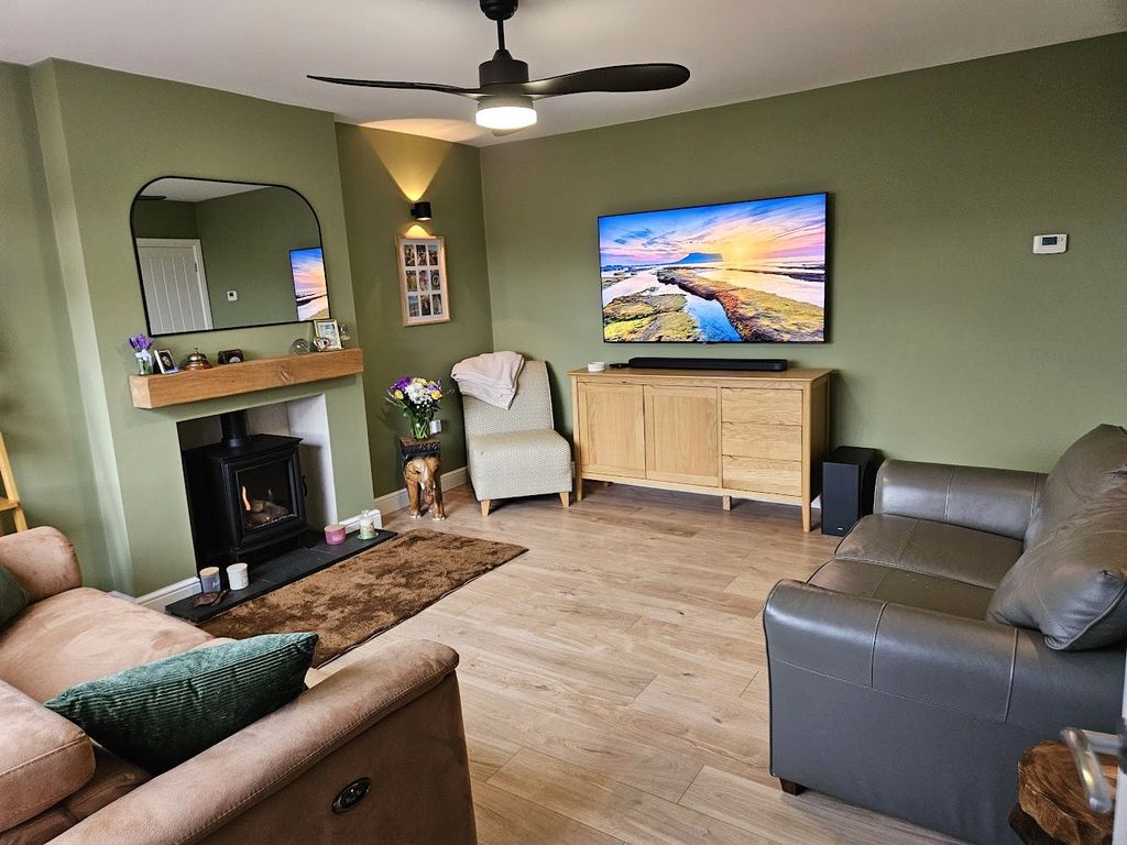 Property photo 2 of 15 Picture No. 19