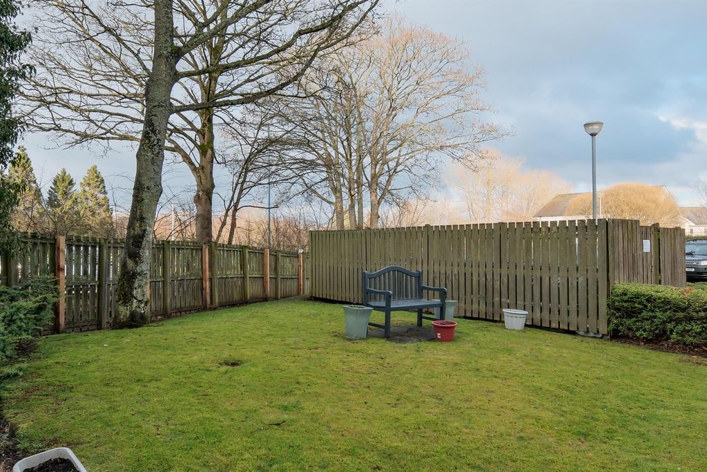 Property photo 2 of 37 036-7 May Gardens, Wishaw ML2 7Pb.Jpg