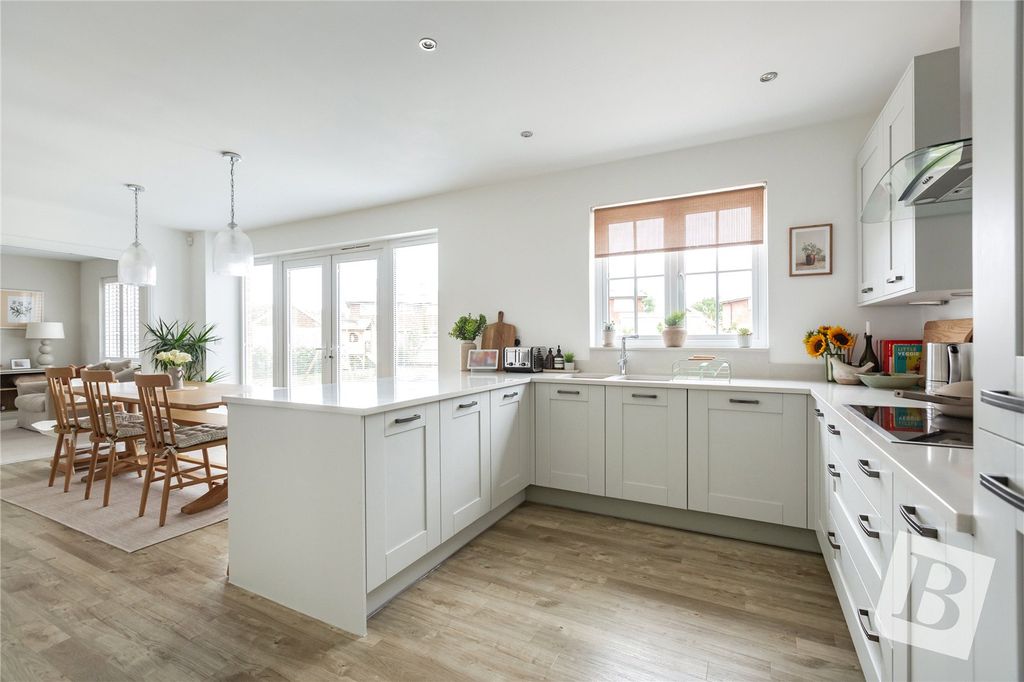 Property photo 3 of 24 Kitchen