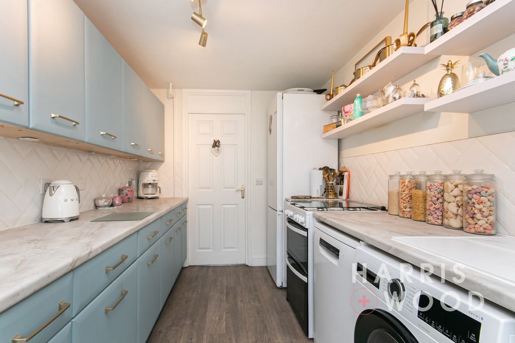 Property photo 2 of 19 4184302