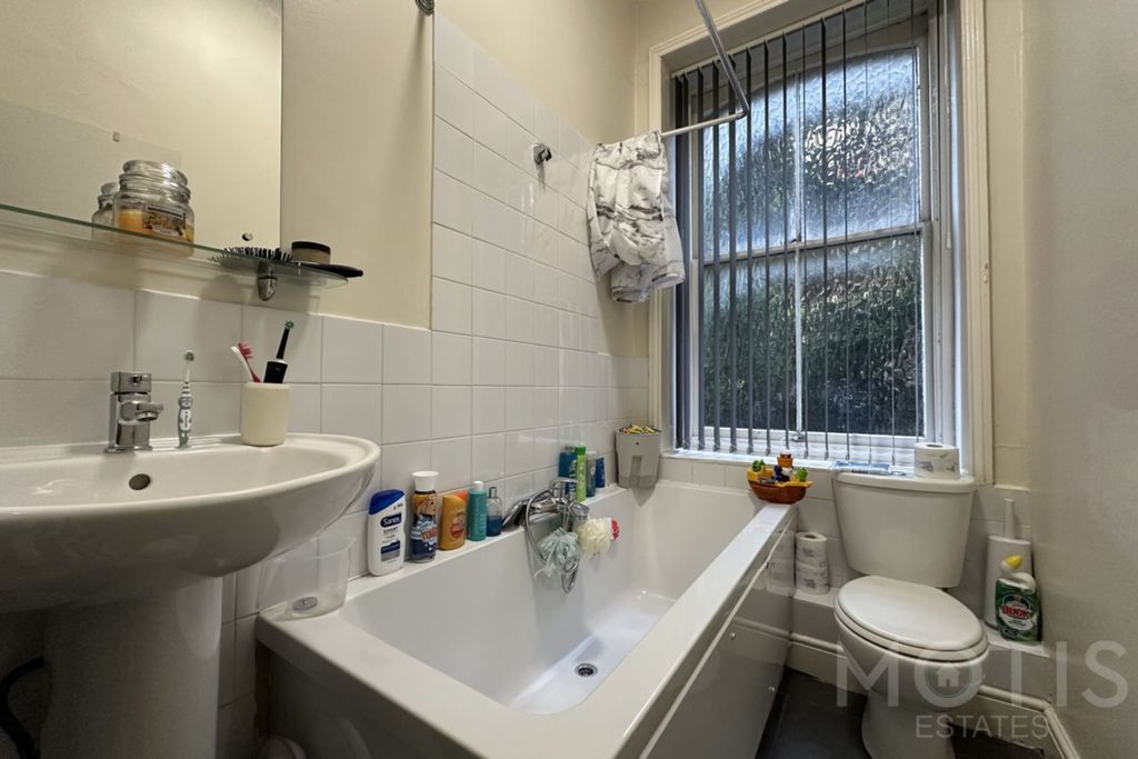 Property photo 3 of 8 Photo 3