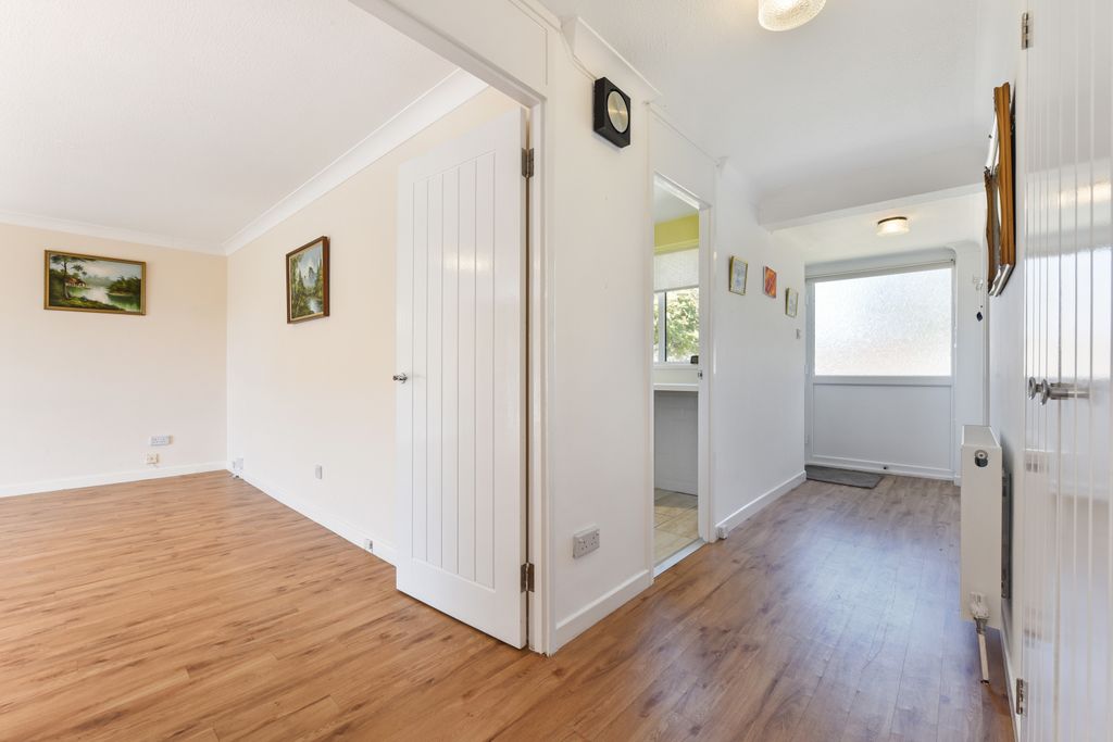 Property photo 2 of 30