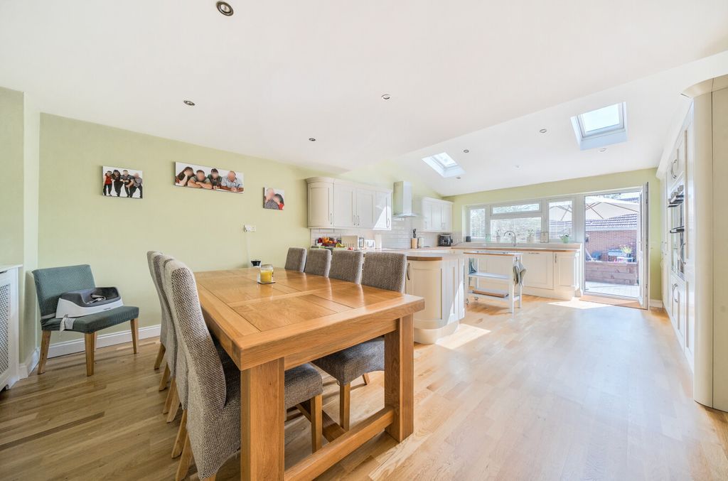 Property photo 2 of 24 1340356-39-689F5A...