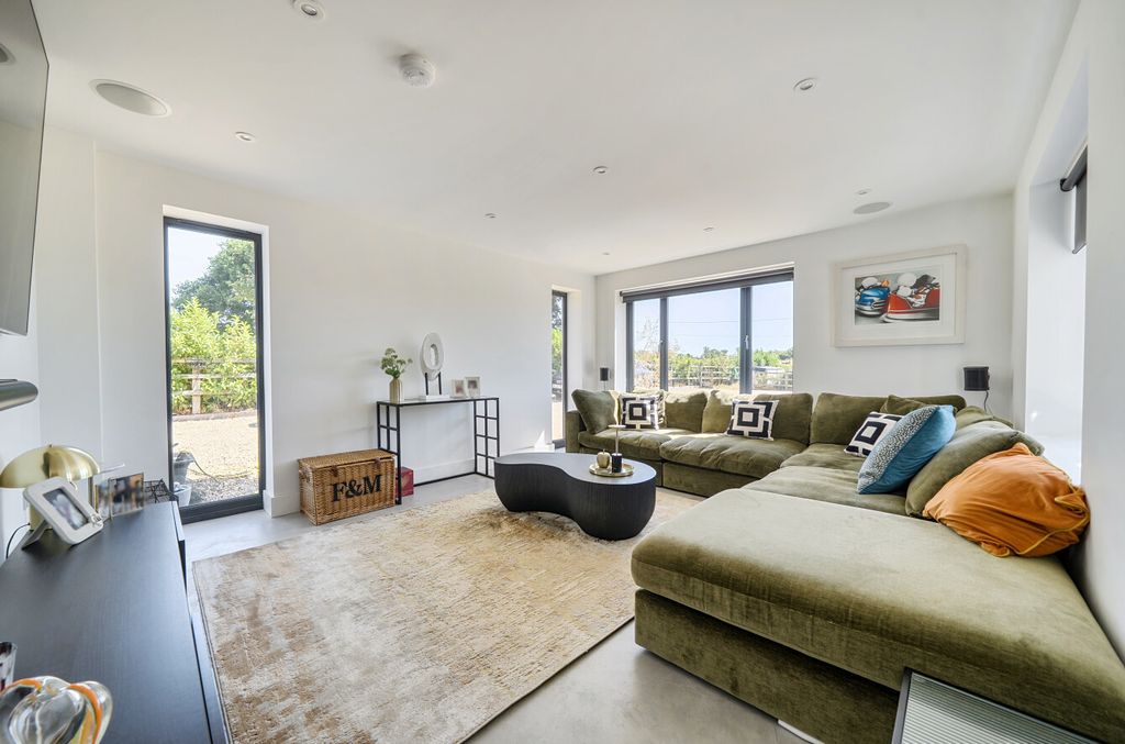 Property photo 3 of 27 1496289 (23).Jpg