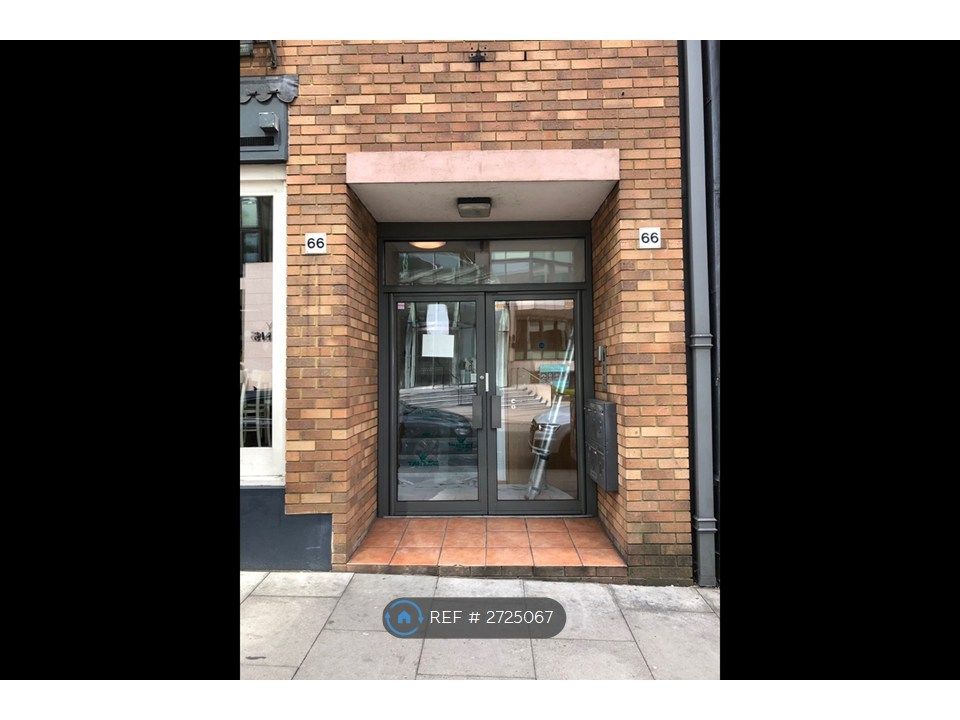 Property photo 3 of 11 Entrance