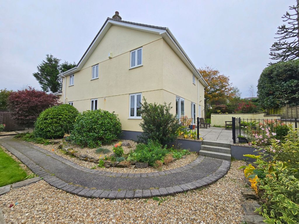 Property photo 2 of 27 4982951