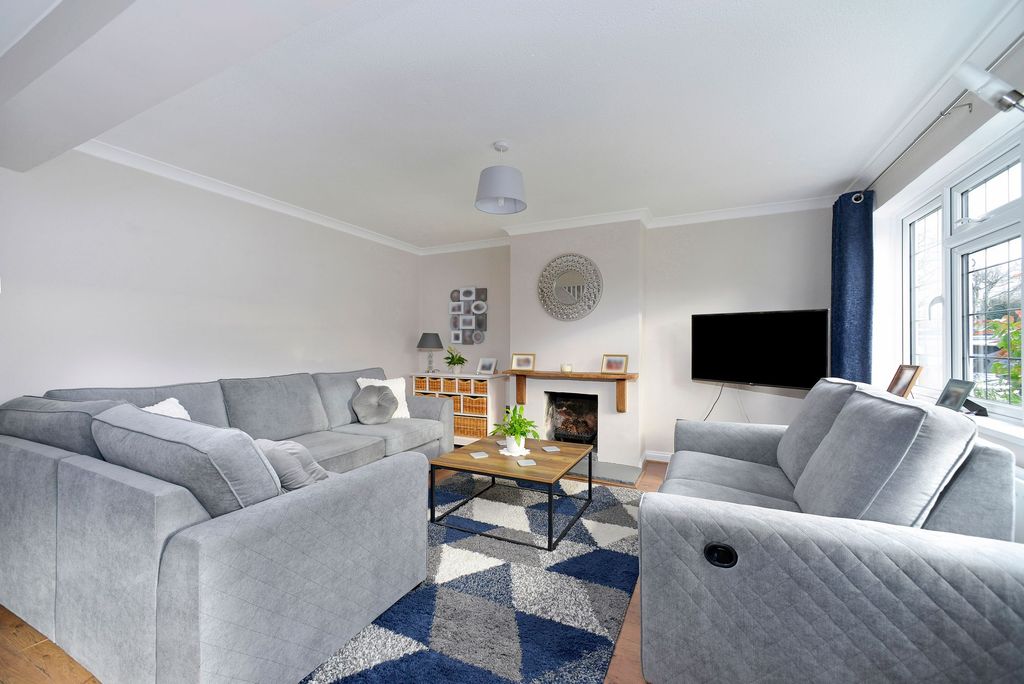 Property photo 2 of 14