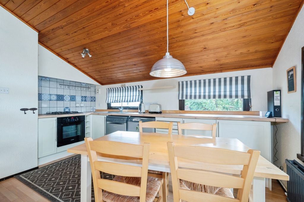 Property photo 3 of 20 Pbox-Img.Jpg