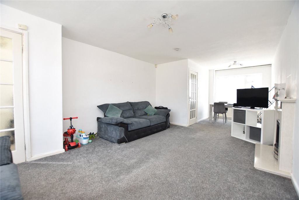 Property photo 2 of 18 Picture No. 31