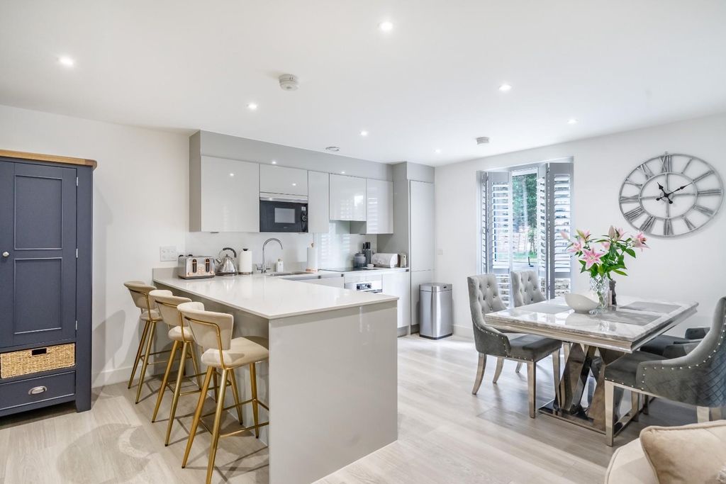 Property photo 2 of 21 3th-7.Jpg