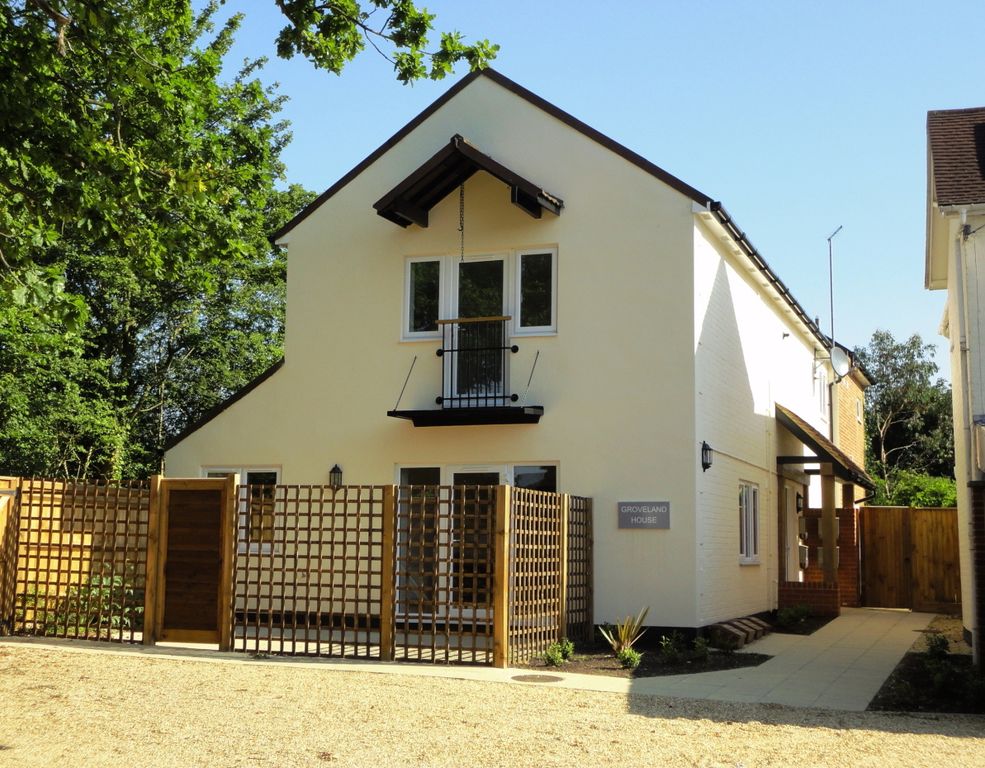 Property photo 1 of 6 Front